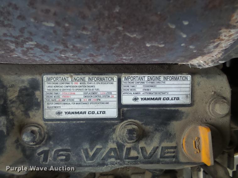 image for item DB6317 2006 Gehl 603 compact excavator