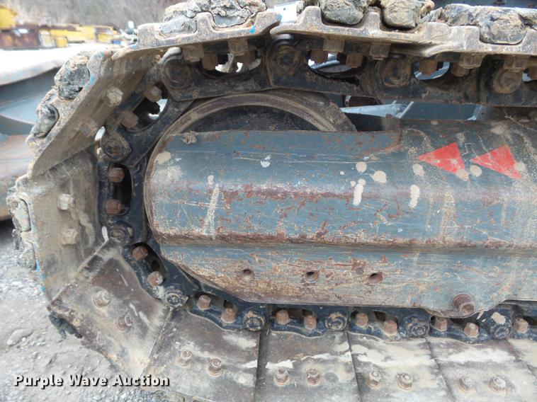 image for item DB6317 2006 Gehl 603 compact excavator