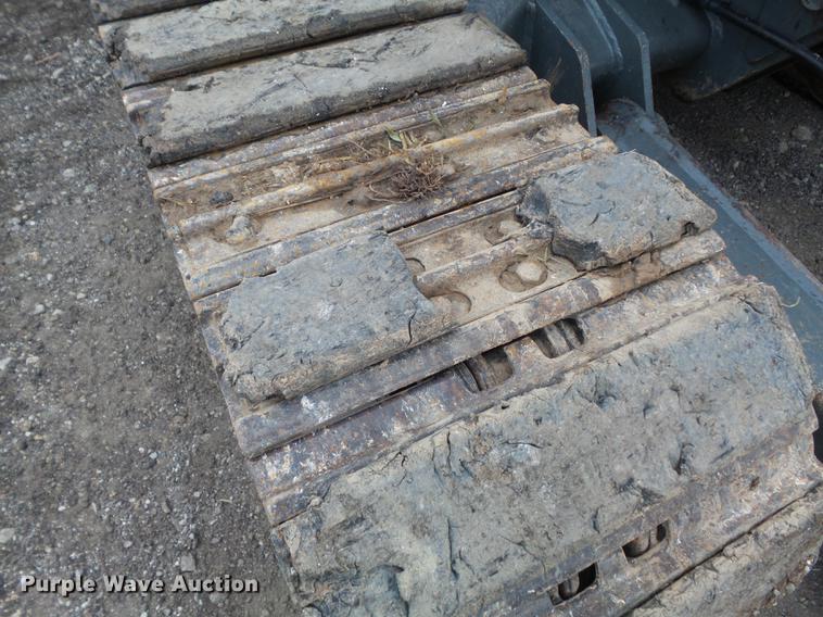 image for item DB6317 2006 Gehl 603 compact excavator