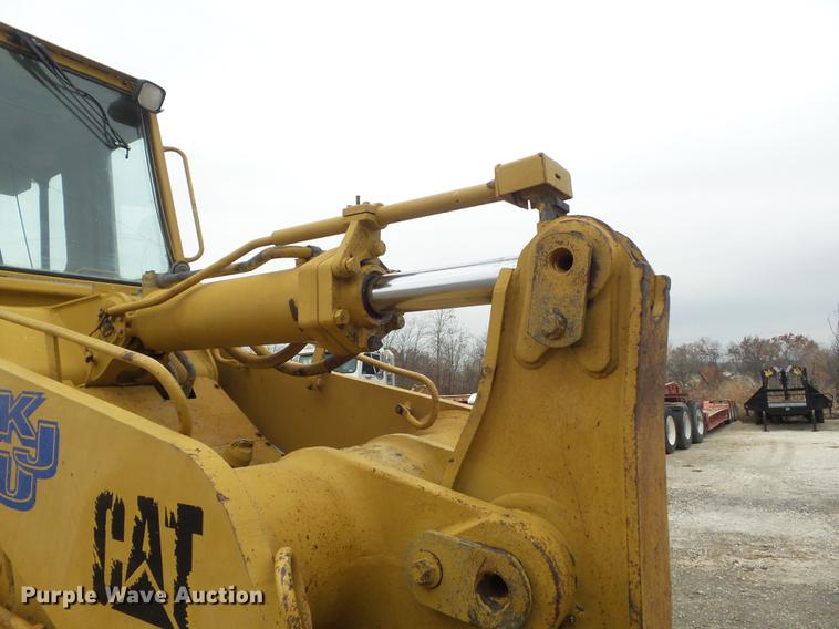 image for item DB6320 1998 Caterpillar 963B track loader