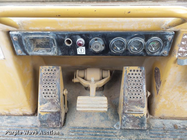 image for item DB6320 1998 Caterpillar 963B track loader