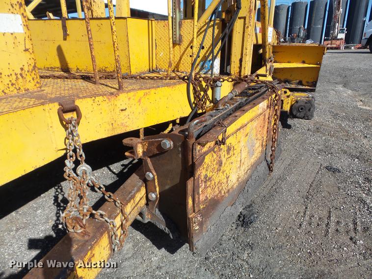 image for item DB6334 1988 Blaw-Knox RW195C road widener