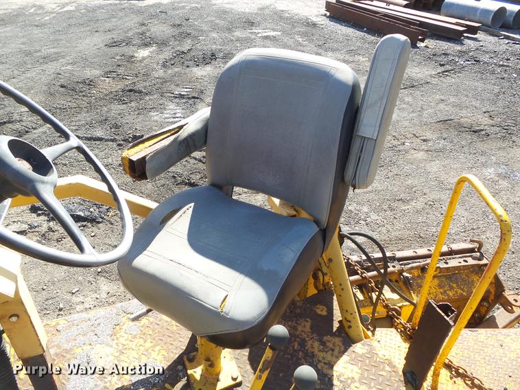 image for item DB6334 1988 Blaw-Knox RW195C road widener