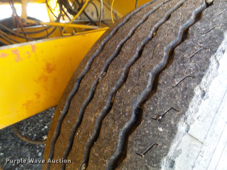 image for item DB6334 1988 Blaw-Knox RW195C road widener