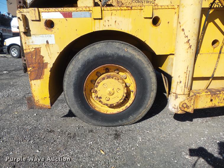 image for item DB6334 1988 Blaw-Knox RW195C road widener