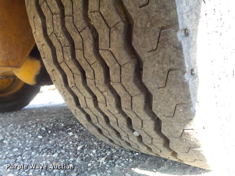 image for item DB6334 1988 Blaw-Knox RW195C road widener