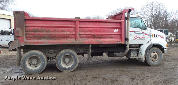 image for item DB8019 2002 Sterling L8500 dump truck