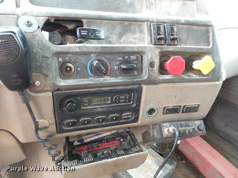 image for item DB8019 2002 Sterling L8500 dump truck