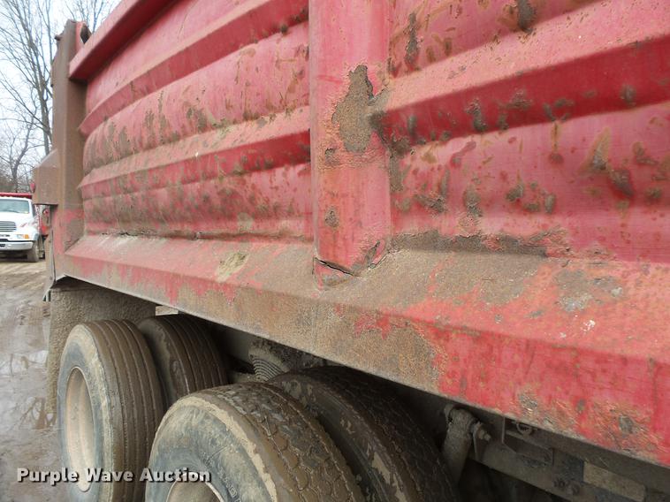 image for item DB8019 2002 Sterling L8500 dump truck