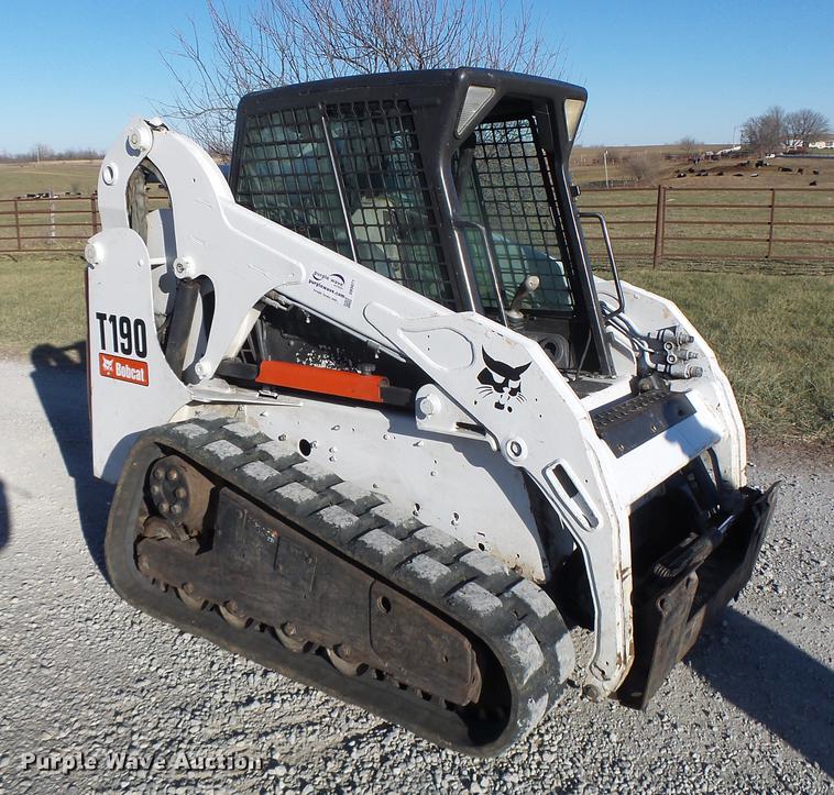 image for item DB9871 2007 Bobcat T190 skid steer