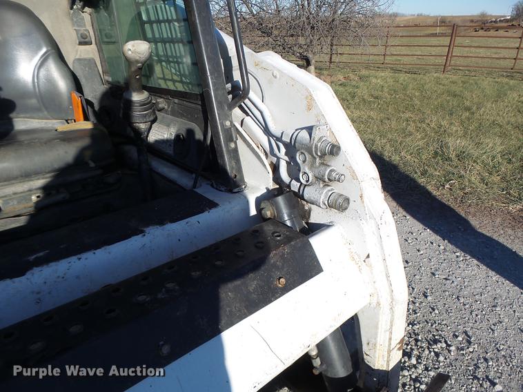image for item DB9871 2007 Bobcat T190 skid steer