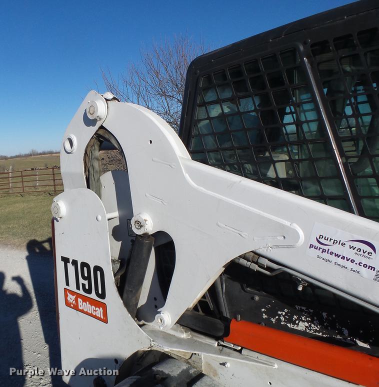 image for item DB9871 2007 Bobcat T190 skid steer