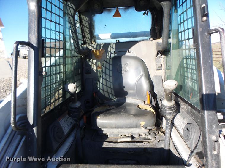 image for item DB9871 2007 Bobcat T190 skid steer