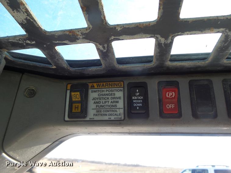 image for item DB9871 2007 Bobcat T190 skid steer