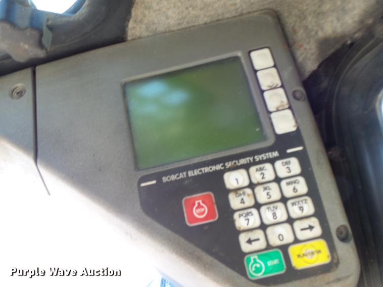 image for item DB9871 2007 Bobcat T190 skid steer