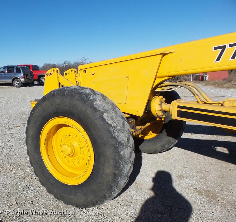 image for item DB9878 1981 John Deere 770A motor grader