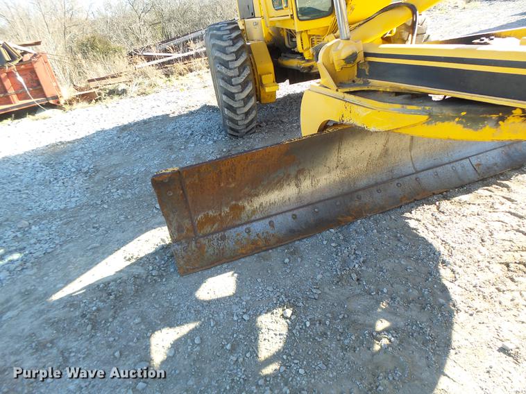 image for item DB9878 1981 John Deere 770A motor grader