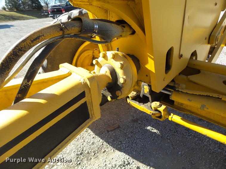 image for item DB9878 1981 John Deere 770A motor grader