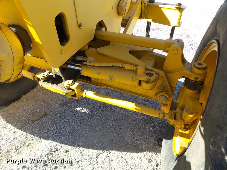 image for item DB9878 1981 John Deere 770A motor grader