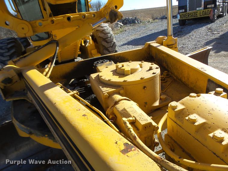 image for item DB9878 1981 John Deere 770A motor grader