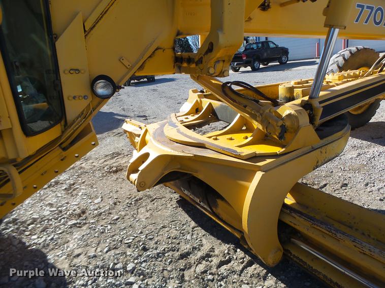 image for item DB9878 1981 John Deere 770A motor grader