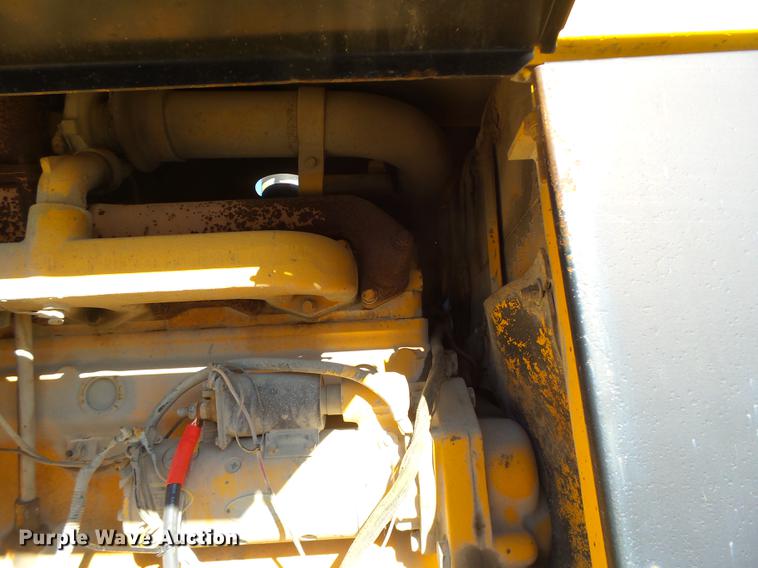 image for item DB9878 1981 John Deere 770A motor grader