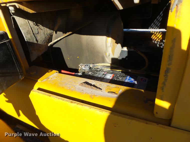 image for item DB9878 1981 John Deere 770A motor grader