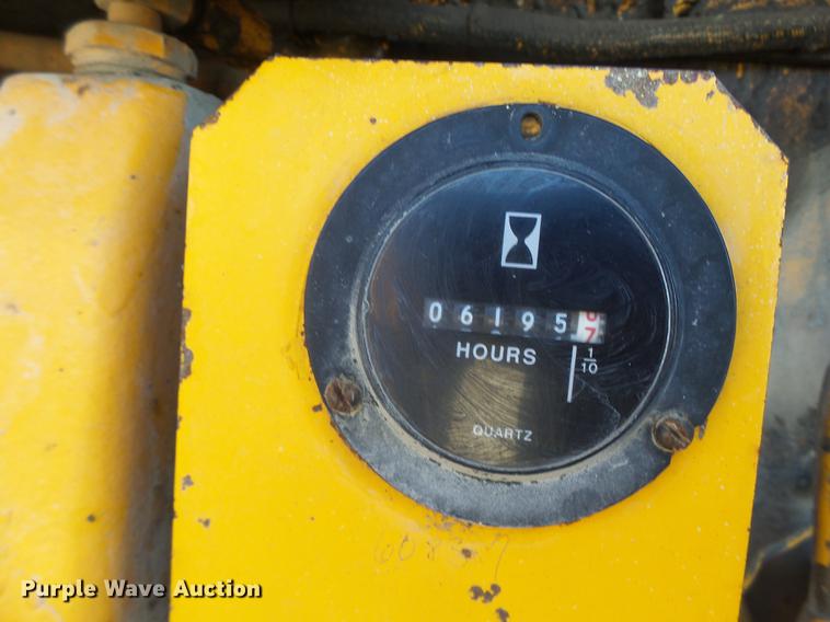 image for item DB9878 1981 John Deere 770A motor grader