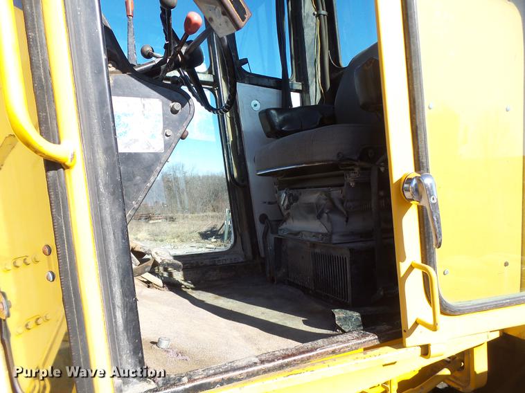 image for item DB9878 1981 John Deere 770A motor grader