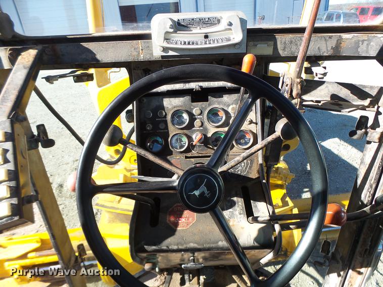 image for item DB9878 1981 John Deere 770A motor grader