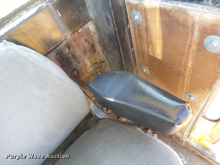 image for item DB9878 1981 John Deere 770A motor grader