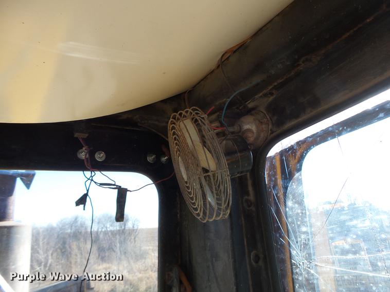 image for item DB9878 1981 John Deere 770A motor grader