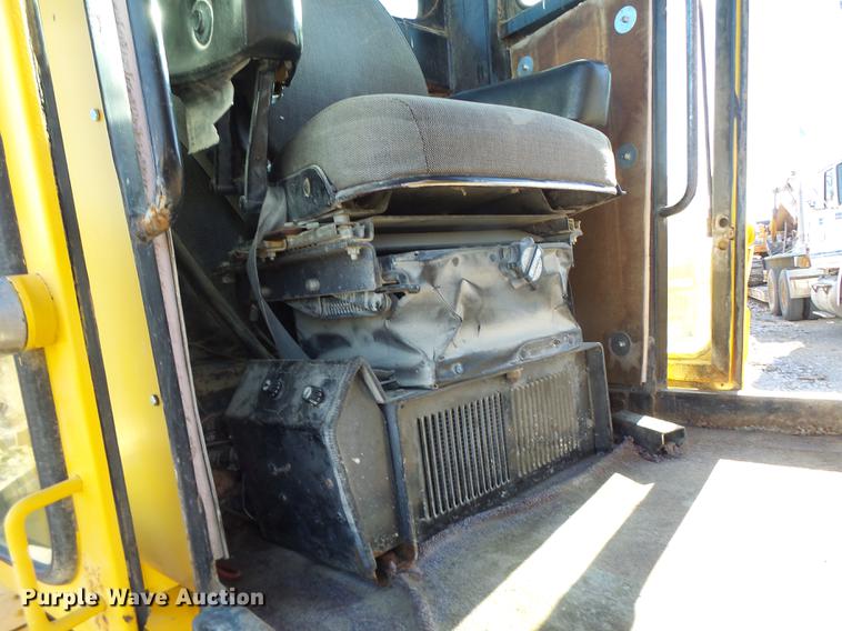 image for item DB9878 1981 John Deere 770A motor grader