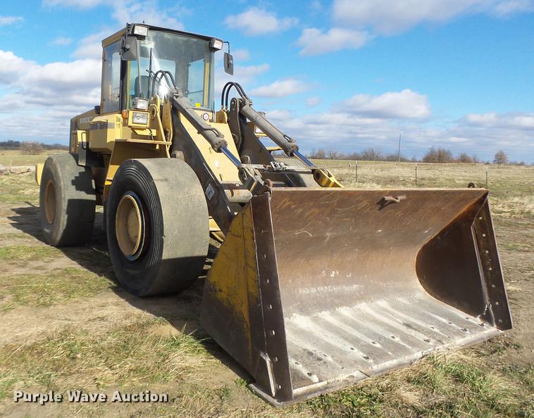 image for item DB9881 1994 Volvo L90 wheel loader