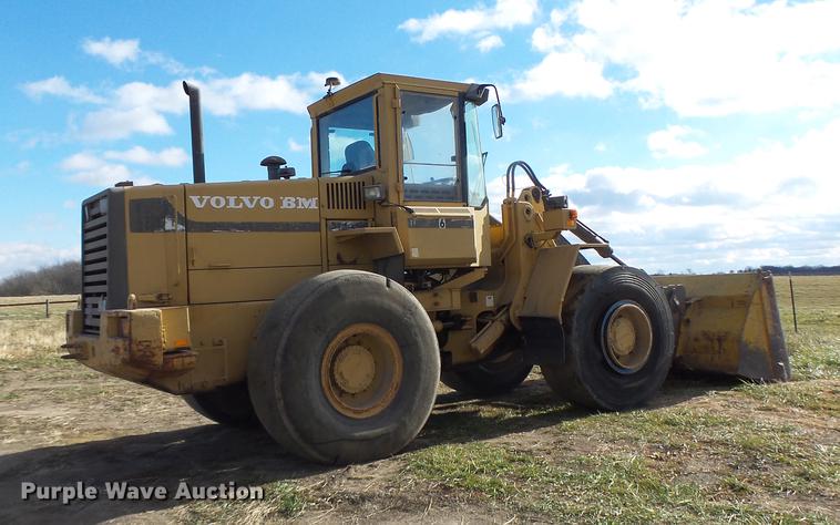 image for item DB9881 1994 Volvo L90 wheel loader