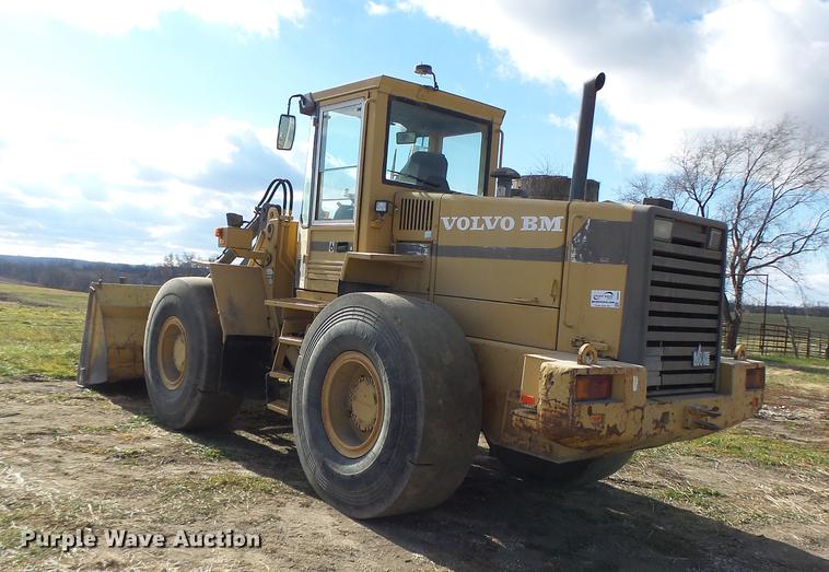 image for item DB9881 1994 Volvo L90 wheel loader