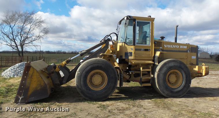 image for item DB9881 1994 Volvo L90 wheel loader
