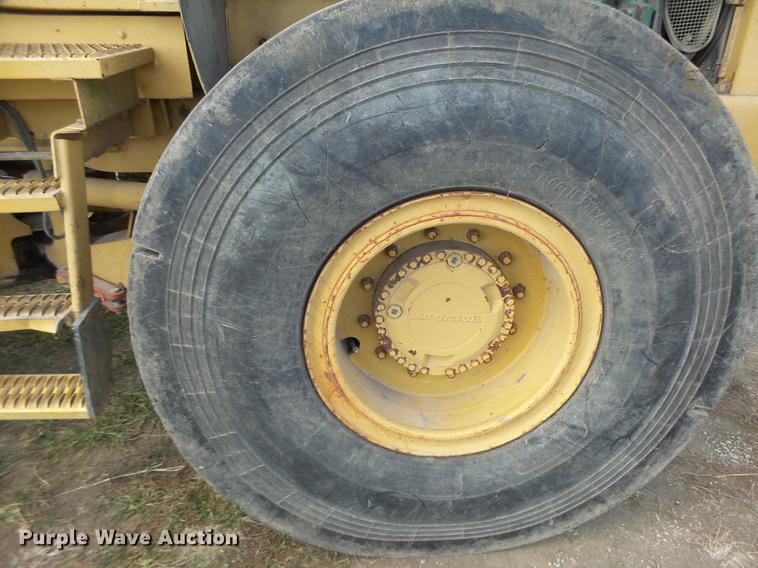 image for item DB9881 1994 Volvo L90 wheel loader