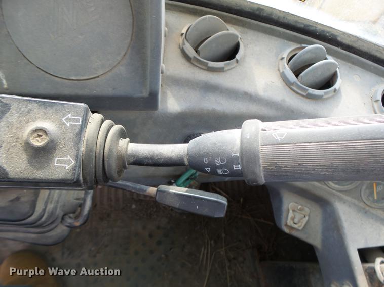 image for item DB9881 1994 Volvo L90 wheel loader