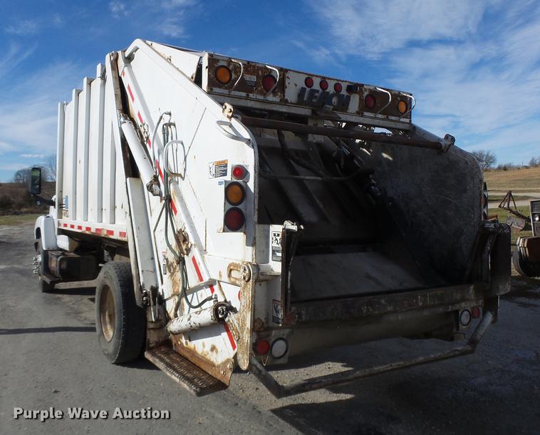 image for item DB9889 2007 GMC C7500 refuse truck