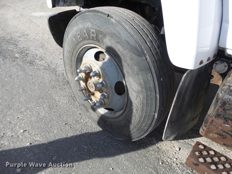 image for item DB9889 2007 GMC C7500 refuse truck