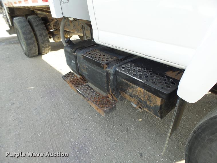 image for item DB9889 2007 GMC C7500 refuse truck