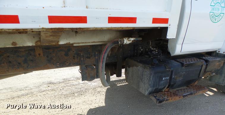 image for item DB9889 2007 GMC C7500 refuse truck