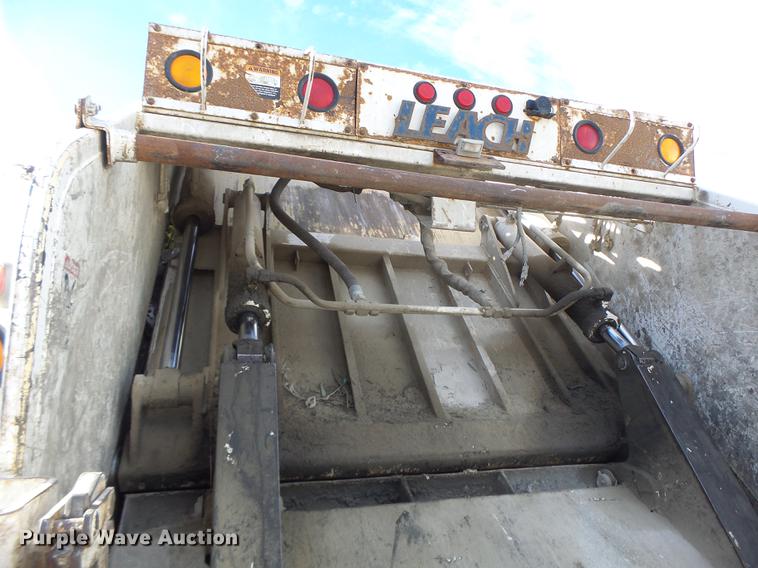 image for item DB9889 2007 GMC C7500 refuse truck