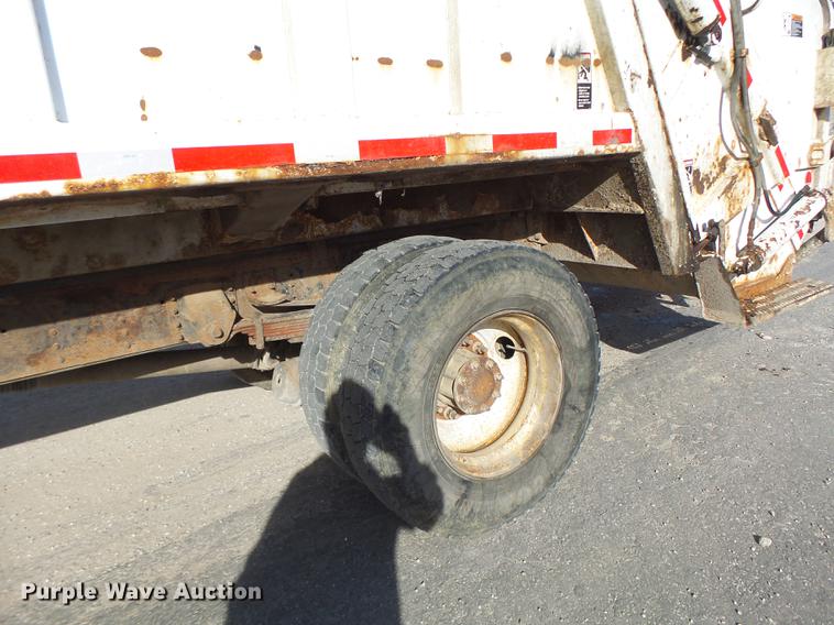 image for item DB9889 2007 GMC C7500 refuse truck