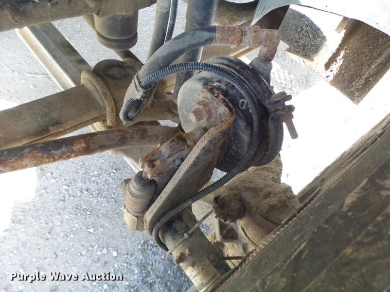 image for item DB9889 2007 GMC C7500 refuse truck