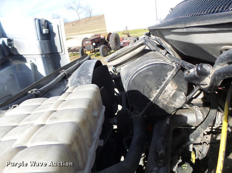 image for item DB9889 2007 GMC C7500 refuse truck