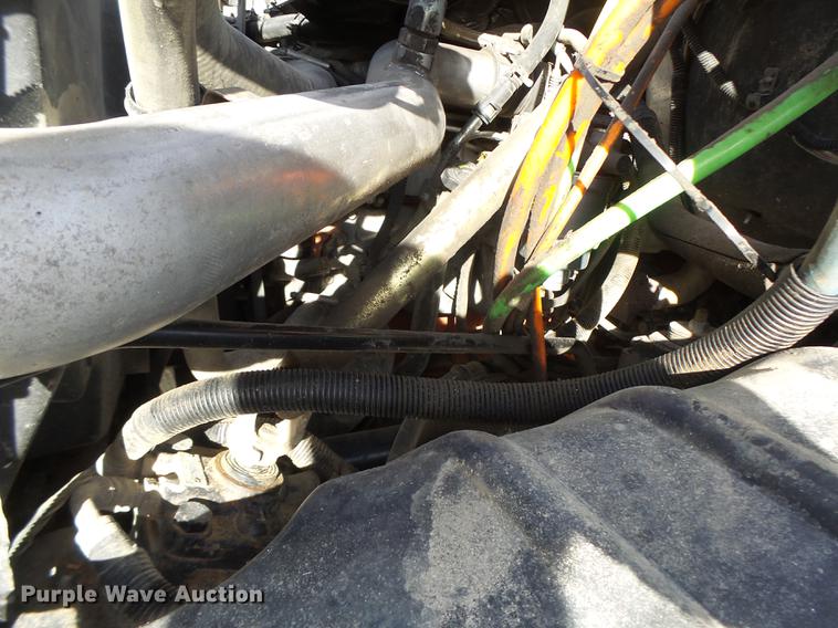 image for item DB9889 2007 GMC C7500 refuse truck