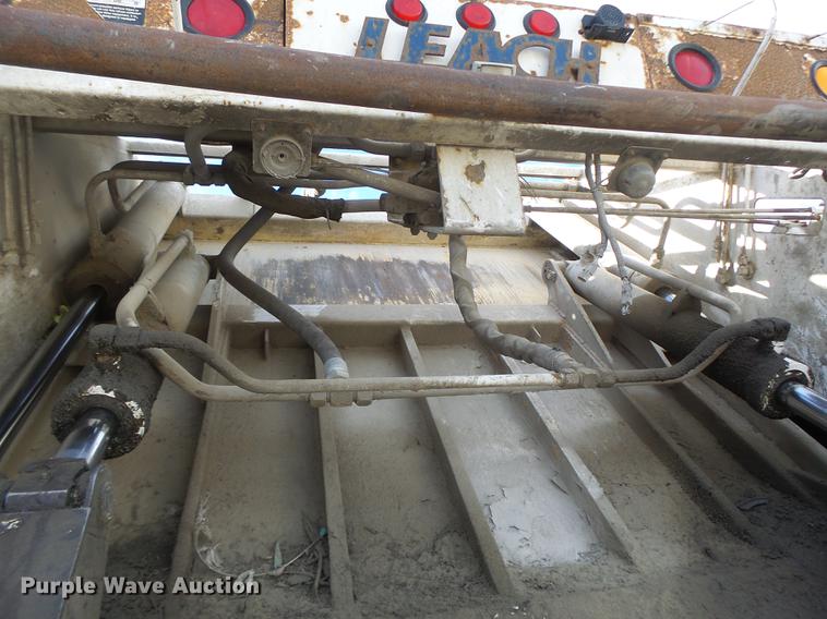 image for item DB9889 2007 GMC C7500 refuse truck