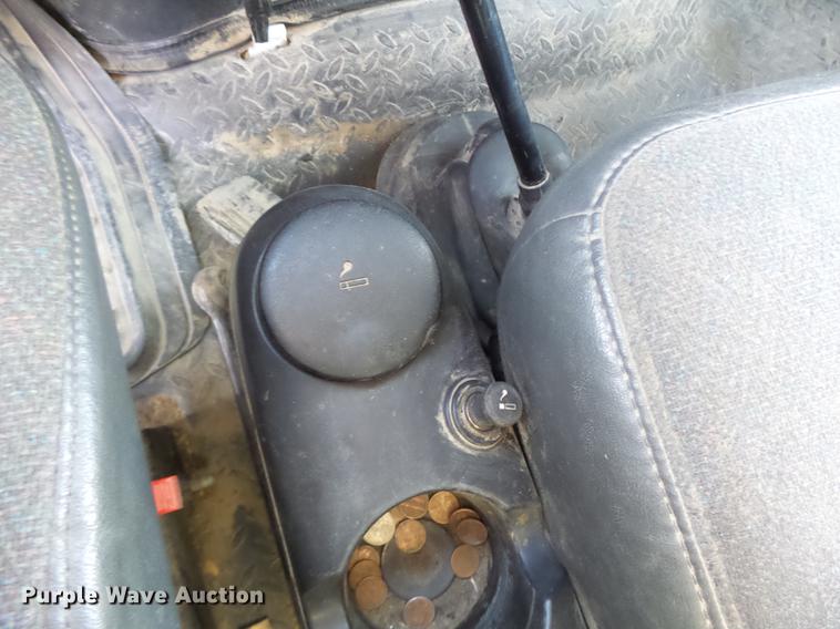 image for item DB9889 2007 GMC C7500 refuse truck